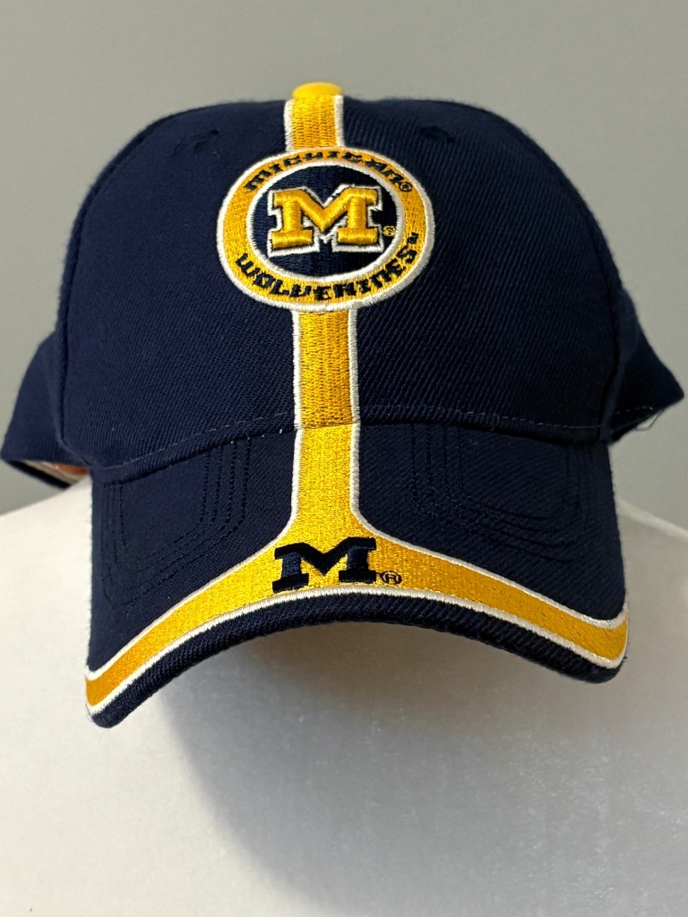 Vintage University of Michigan Wolverines Two-Tone Accent Stripe Hat - Unisex